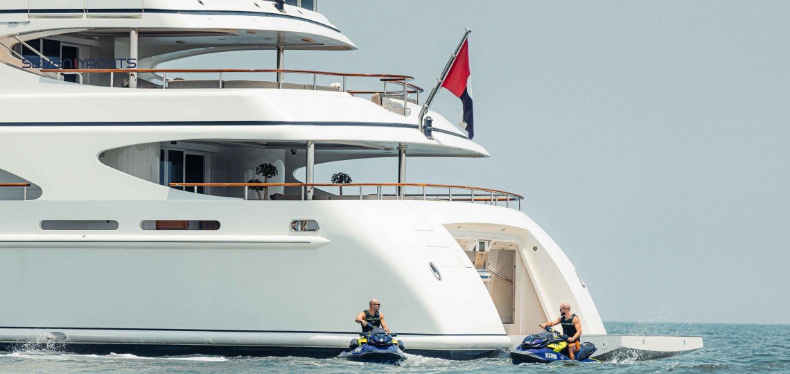Super Yacht 200ft Benetti for Rent